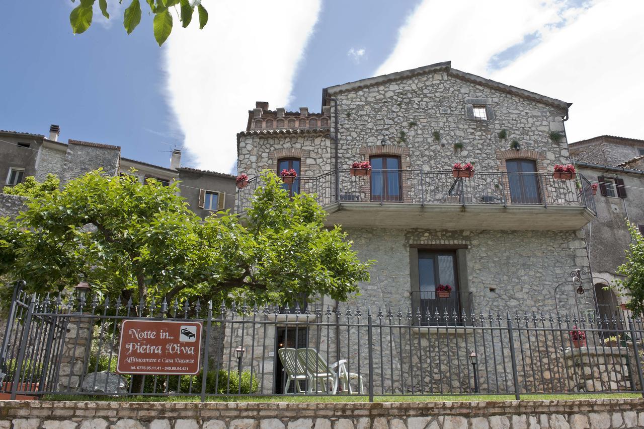 Casa Vacanze "Pietra Viva" Castelnuovo Parano ภายนอก รูปภาพ